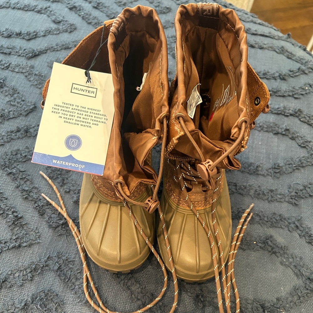 Hunter brown and tan insulated rain boots